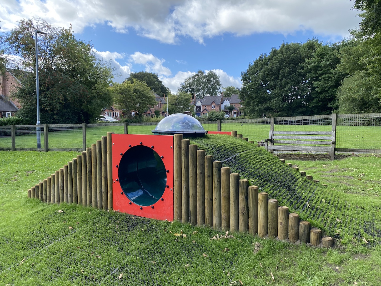 2022.08 High Legh playground tunnel